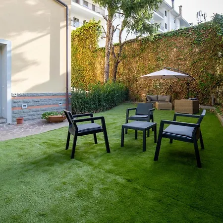 Penzion Aurora Garden - &