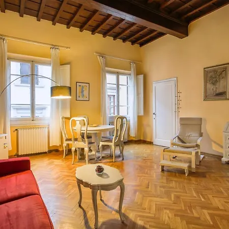 “gem In Luxurious Street” Wi-fi Apartment Florence