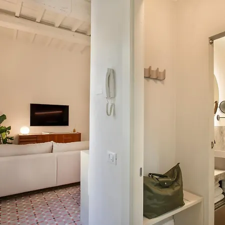 Seggiole Boutique Iris Apartment *