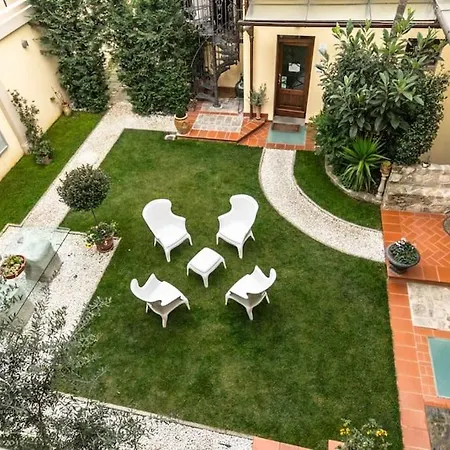 Apartment Comfy Portion Of By Il Mosaico Florence