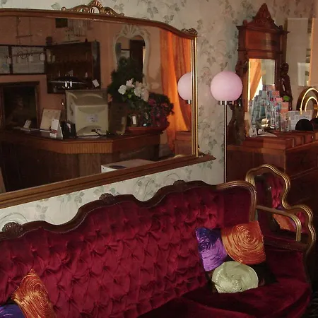 Souvenir Maya Hotel
