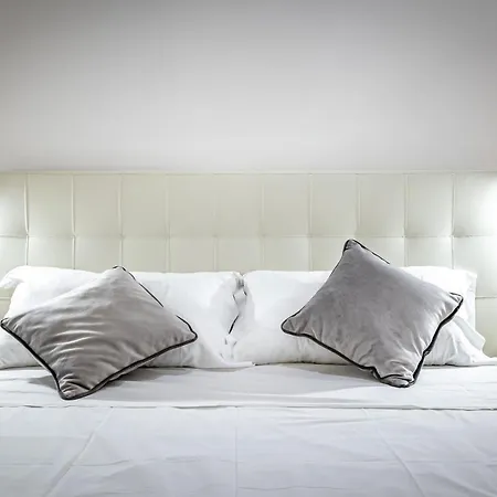 Yid Lovely Sangallo Apt Apartment *