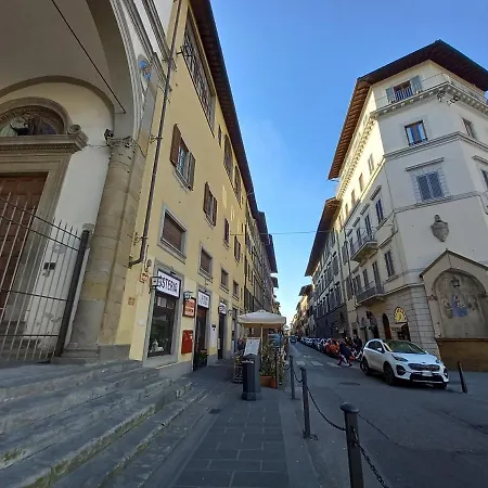 Hotell Tourist House 3*