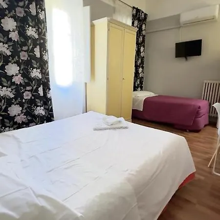 Piccolo Con Access Ztl !!! Nel Centro Storico Di !!! Hotel Florencja