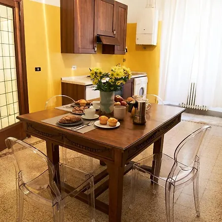 Daire Alfani Apt - Dolcevita Holiday Floransa