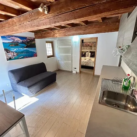 Cavour Apartment *
