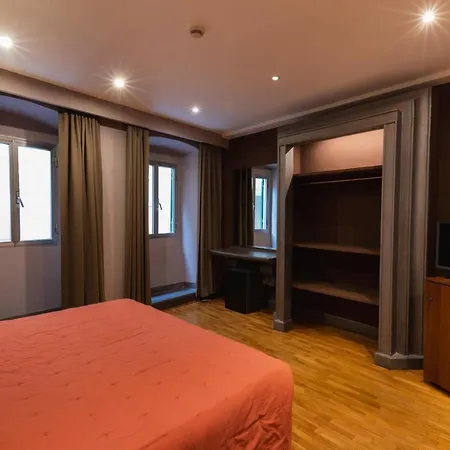 Unicorno Hotell 3*