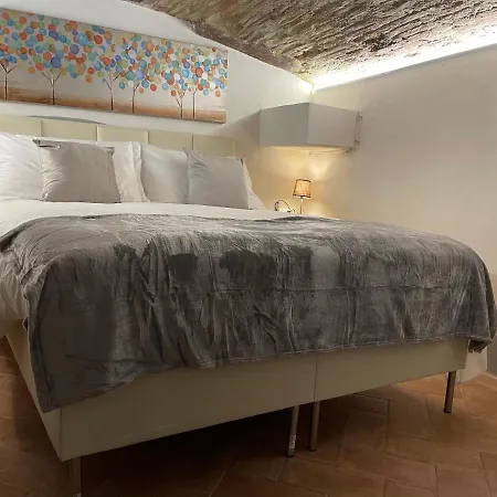 Apartment Unique And Antique Florence