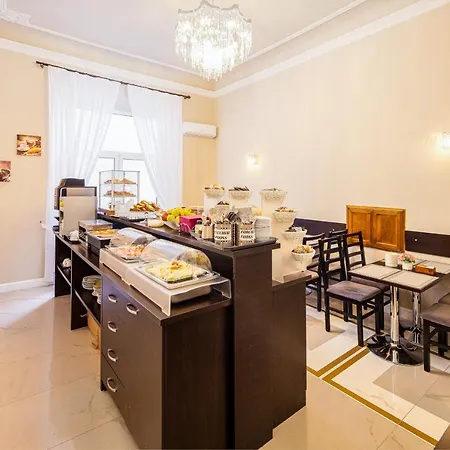 Отель Bijou Roof Terrace Флоренция