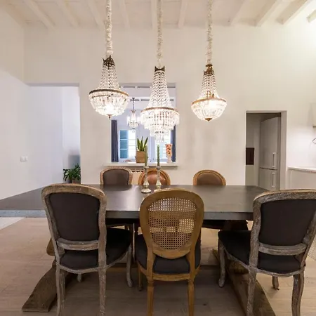 Apartment Florence- Chandelier Florence
