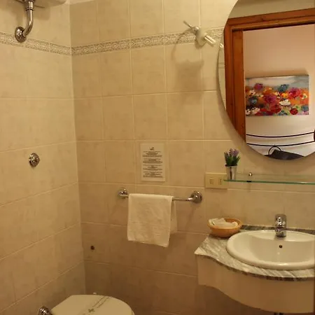 My Center San Salvi Bed & Breakfast *