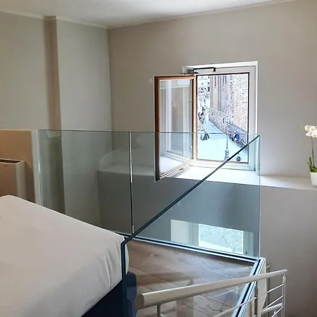 Apartment Chic Boutique
