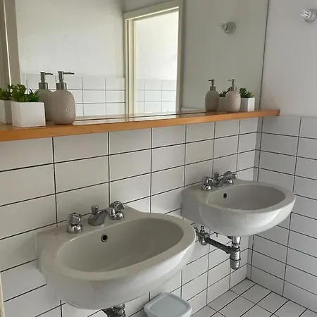 Homelink - Charlotte Guest house