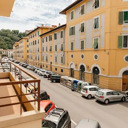 Apartment Modern In The Heart Of Florenz