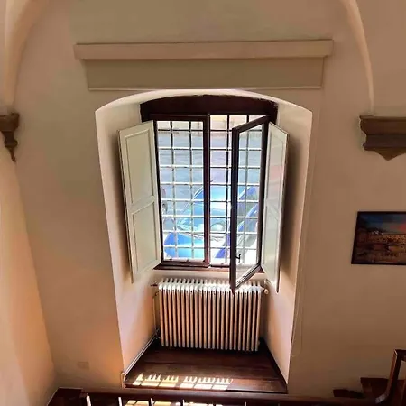 Ponte Vecchio Cozy Oltrarno Apartment