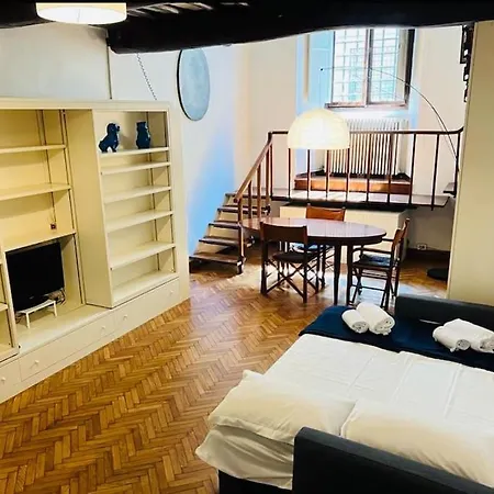 Ponte Vecchio Cozy Oltrarno Apartment Florence