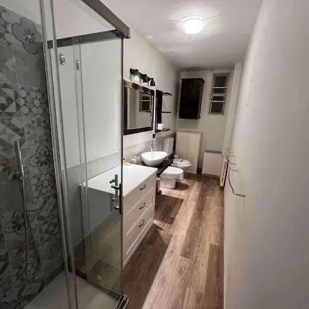 Ponte Vecchio Cozy Oltrarno Apartment