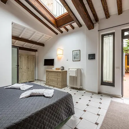 Santa Monaca Suites * Florence
