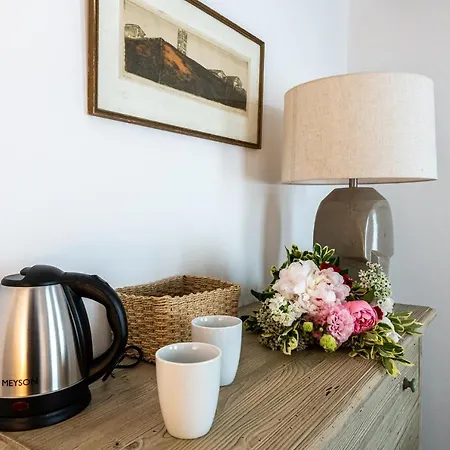 Santa Monaca Suites *