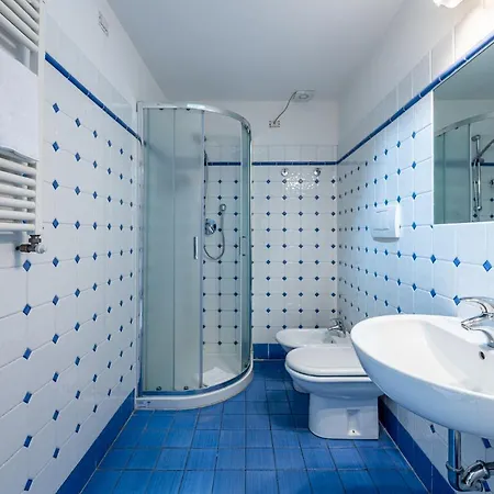 Santa Monaca Suites *