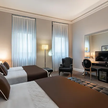 Roma Hotel 4*