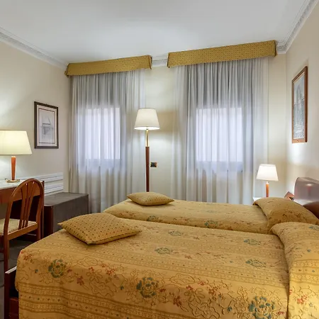 Roma 4* Florence