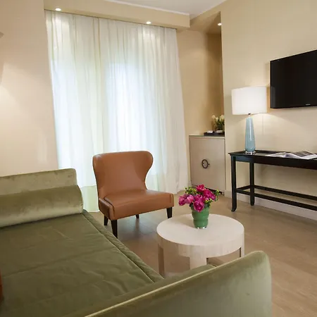 Starhotels Michelangelo מלון 4*