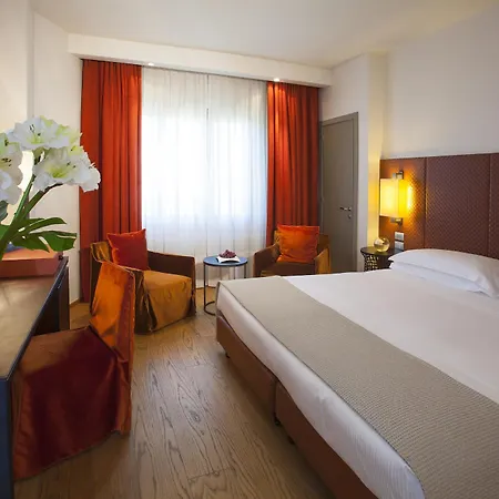 מלון Starhotels Michelangelo