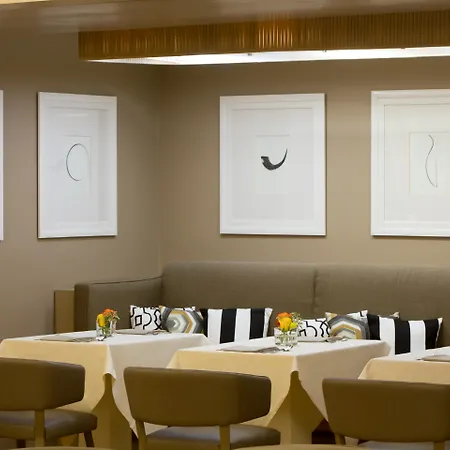Starhotels Michelangelo מלון 4*