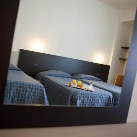 Hotel Auto Park Con Ristorante Interno E Grande Parcheggio Gratuito Firenze