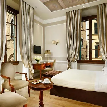 Fh55 Calzaiuoli Hotel Florença