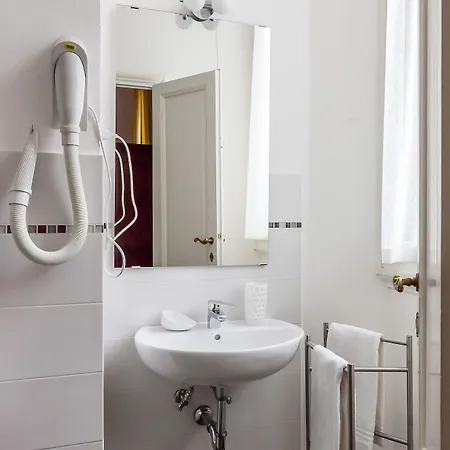 Opera Boutique Bed & Breakfast 3*