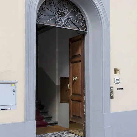 Opera Boutique