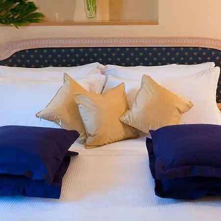 C-hoteles Diplomat Hotel