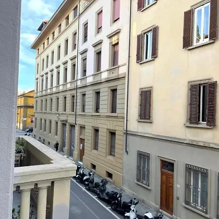 Casa Cavour White Apartment
