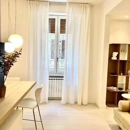 Casa Cavour White Apartment