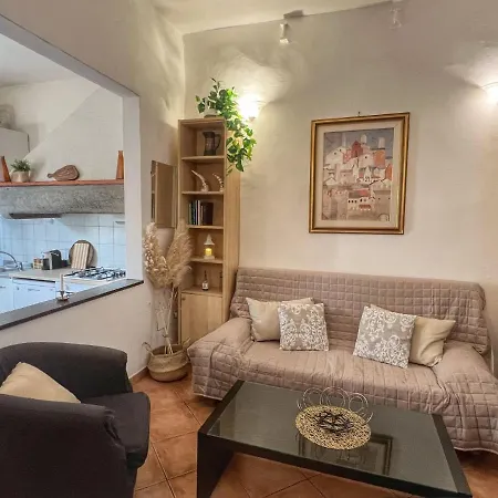 Il Giglio Bianco Apartment *