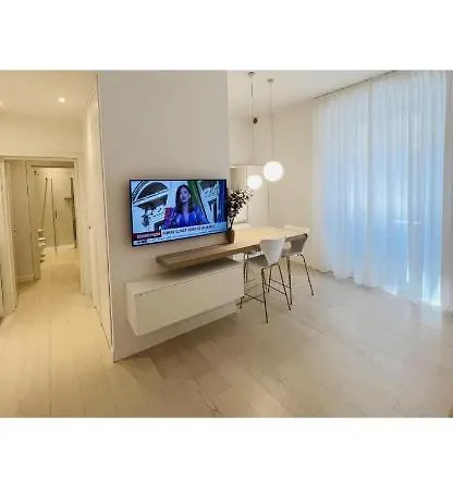 Casa Cavour White * Florence
