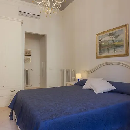 Apartment Zara Florence