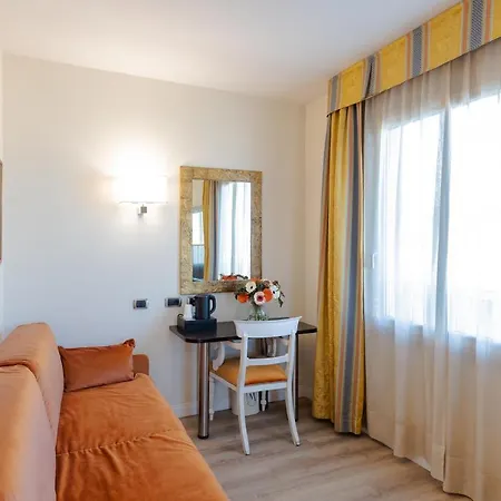 Fh55 Grand Mediterraneo 4* Florencia