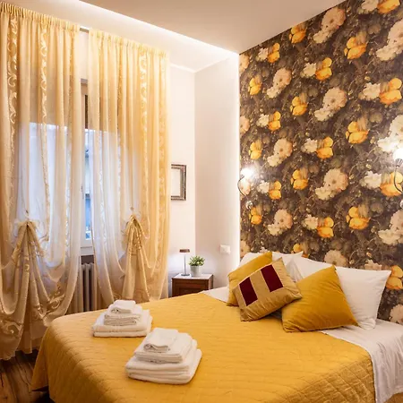 Smooth Mansion In Ponte Vecchio * Florenz