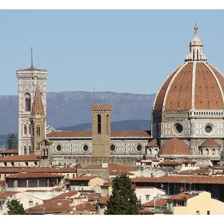 Cozy & Charming Florentine Hideaway By Oteego * Firenze