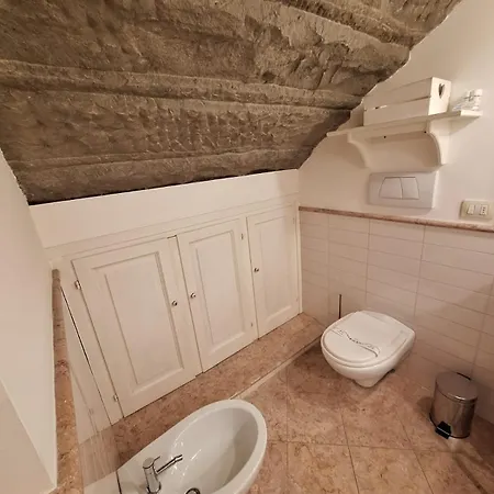 Cozy & Charming Florentine Hideaway By Oteego * Firenze