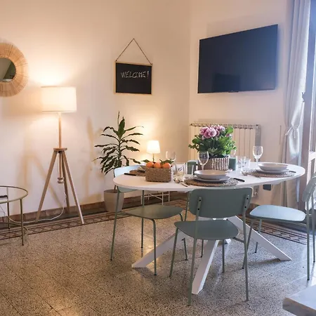Castle 2 Bedrooms, 2 Bathrooms