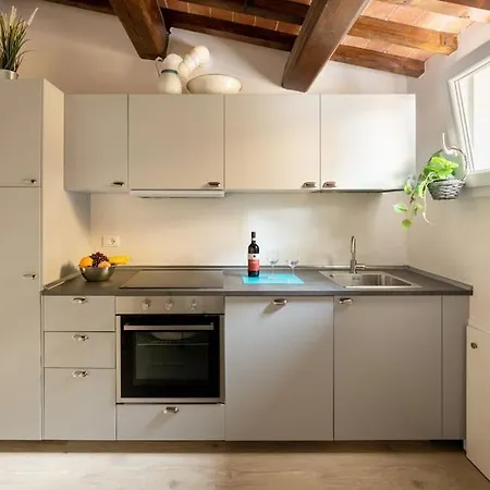 Keys Of Italy - Maytreya - Albero 2 - Train Station Two Bedroom Flat 2nd Floor Apartment Florence