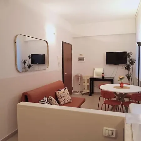 Nazionale B - Two Bedrooms Nearby Central Station