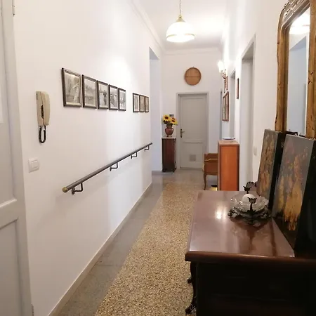 Old 1930 Apartment Florence