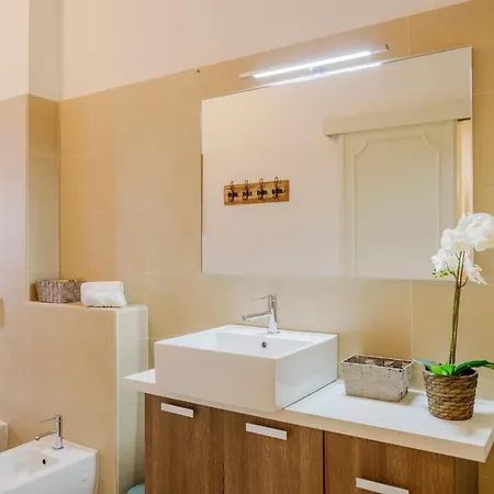 Casa Ari - Bright And Spacious Flat With Terrace Apartment *
