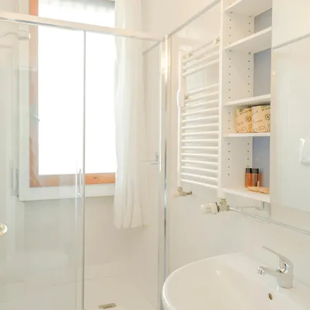 Casa Ari - Bright And Spacious Flat With Terrace Florence