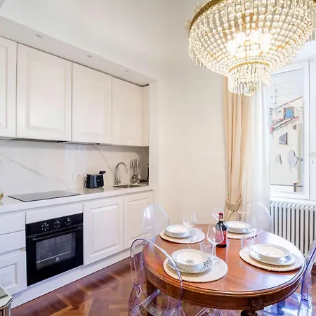 Vecchietti House *